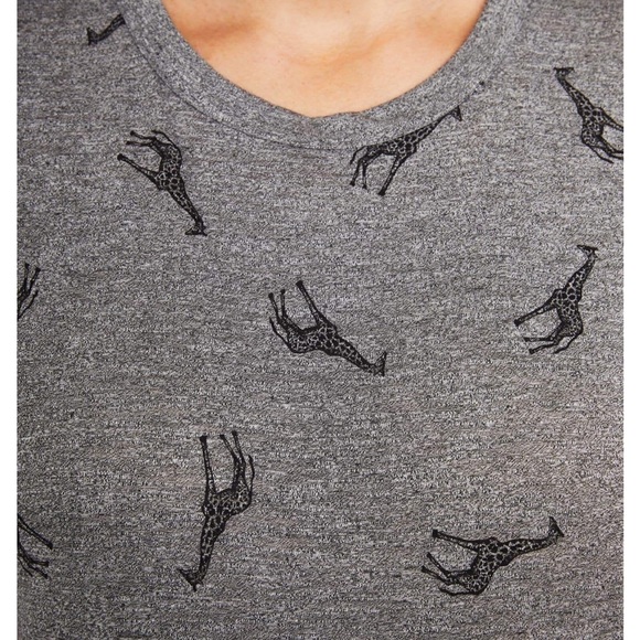 A pea in the pod maternity shirt - Picture 2 of 3